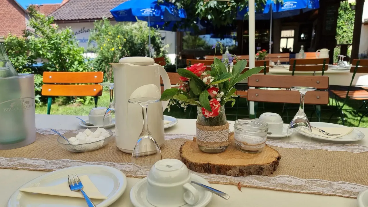 Biergarten im Gasthaus zum Adler Langendorf