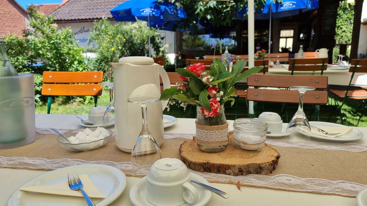 Biergarten im Gasthaus zum Adler