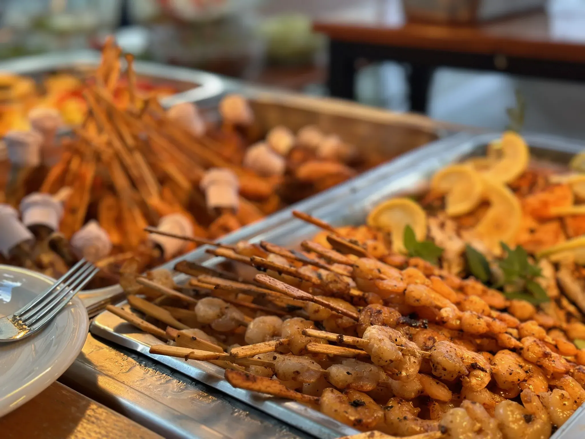 Grillspieße an einer Geburtstagsfeier