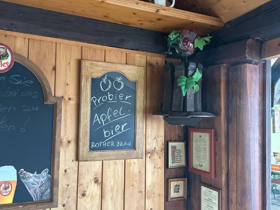 Gemütliches Kaminzimmer im Gasthaus zum Adler
